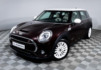 Подержанный автомобиль MINI Clubman Wagon 2017 года (16 фото)