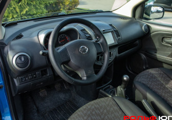 Подержанный автомобиль Nissan Note 2007 года (13 фото)