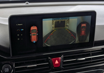 Подержанный автомобиль Москвич 3 2023 года (28 фото)