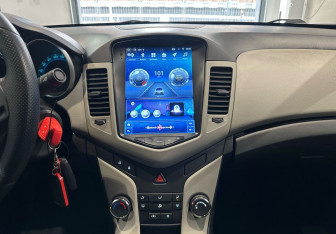 Подержанный автомобиль Chevrolet Cruze Sedan 2011 года (16 фото)