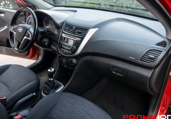 Подержанный автомобиль Hyundai Solaris Sedan 2015 года (7 фото)