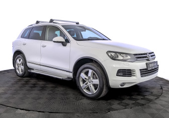 Подержанный автомобиль Volkswagen Touareg 2013 года (3 фото)