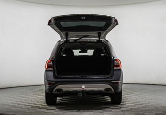 Подержанный автомобиль Volvo XC70 2014 года (19 фото)