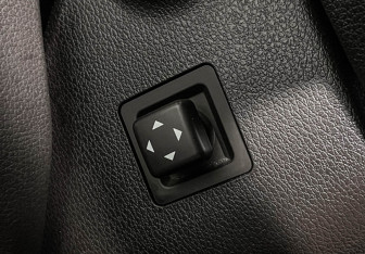 Подержанный автомобиль Genesis G80 2017 года (23 фото)