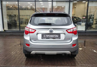 Подержанный автомобиль Changan CS35 2018 года (7 фото)