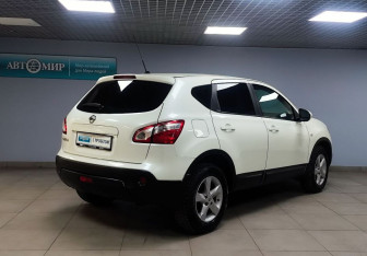 Подержанный автомобиль Nissan Qashqai 2013 года (5 фото)