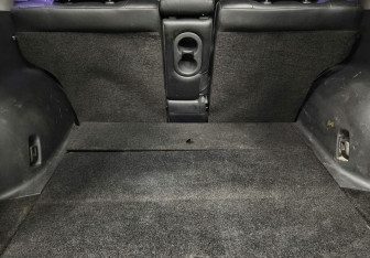 Подержанный автомобиль Toyota RAV4 2006 года (9 фото)