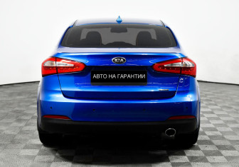 Подержанный автомобиль Kia Cerato Sedan 2014 года (6 фото)