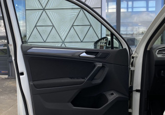 Подержанный автомобиль Volkswagen Tiguan 2018 года (20 фото)