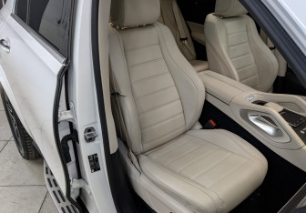 Подержанный автомобиль Mercedes-Benz GLE 2021 года (23 фото)