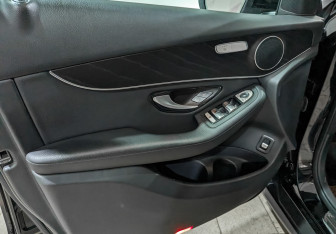 Подержанный автомобиль Mercedes-Benz GLC Coupe 2020 года (19 фото)