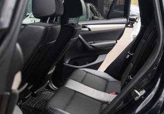 Подержанный автомобиль BMW X3 2017 года (8 фото)