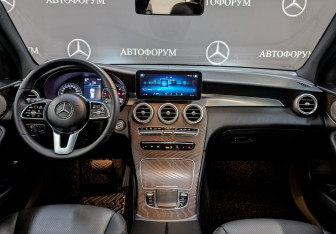 Подержанный автомобиль Mercedes-Benz GLC Coupe 2020 года (14 фото)
