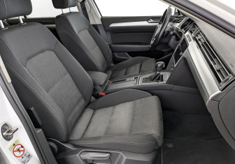 Подержанный автомобиль Volkswagen Passat Sedan 2018 года (24 фото)