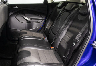 Подержанный автомобиль Ford Kuga 2015 года (14 фото)