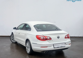 Подержанный автомобиль Volkswagen Passat CC 2011 года (7 фото)