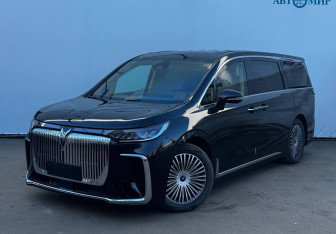 Подержанный автомобиль Voyah Dream 2025 года (1 фото)
