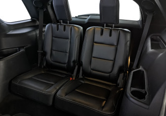 Подержанный автомобиль Ford Explorer 2018 года (29 фото)
