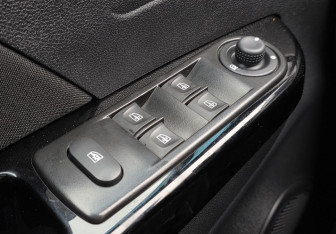 Подержанный автомобиль Renault Kaptur 2017 года (14 фото)