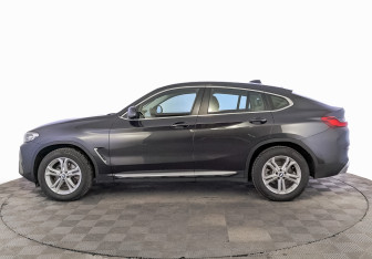 Подержанный автомобиль BMW X4 2021 года (8 фото)