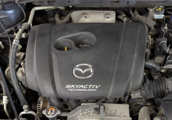 Подержанный автомобиль Mazda CX-5 2017 года (9 фото)