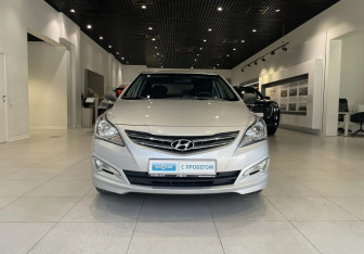 Подержанный автомобиль Hyundai Solaris Sedan 2014 года (2 фото)