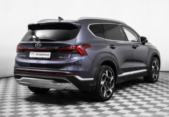 Подержанный автомобиль Hyundai Santa Fe 2021 года (5 фото)