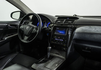 Подержанный автомобиль Toyota Camry Sedan 2015 года (9 фото)