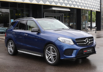 Подержанный автомобиль Mercedes-Benz GLE 2017 года (3 фото)