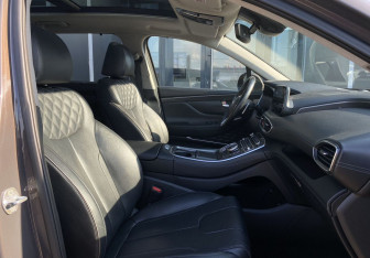 Подержанный автомобиль Hyundai Santa Fe 2021 года (31 фото)