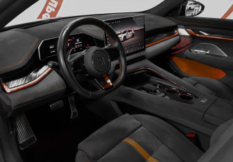 Подержанный автомобиль Zeekr 001 2024 года (7 фото)