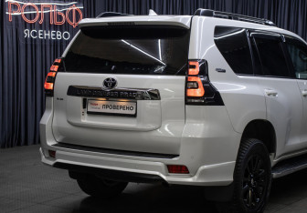 Подержанный автомобиль Toyota Land Cruiser Prado 2020 года (25 фото)