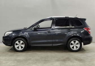 Подержанный автомобиль Subaru Forester Suv 2014 года (8 фото)