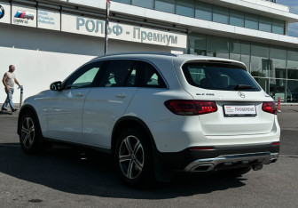Подержанный автомобиль Mercedes-Benz GLC Coupe 2020 года (7 фото)