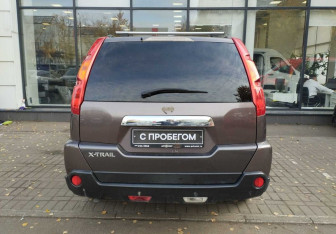 Подержанный автомобиль Nissan X-Trail 2007 года (7 фото)
