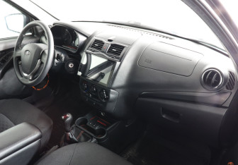 Подержанный автомобиль LADA (ВАЗ) Granta Hatchback 2022 года (10 фото)