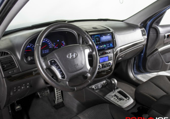 Подержанный автомобиль Hyundai Santa Fe 2012 года (17 фото)