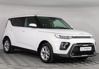 Подержанный автомобиль Kia Soul 2022 года (3 фото)