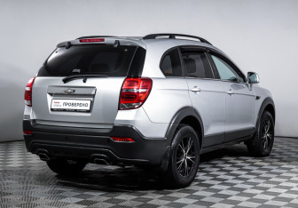 Подержанный автомобиль Chevrolet Captiva 2014 года (5 фото)