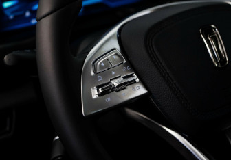 Подержанный автомобиль FAW Bestune T77 2022 года (8 фото)