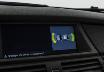 Подержанный автомобиль BMW X6 2008 года (16 фото)