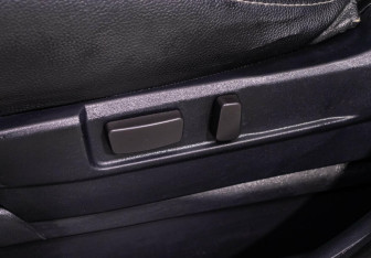 Подержанный автомобиль Mitsubishi Outlander 2012 года (10 фото)