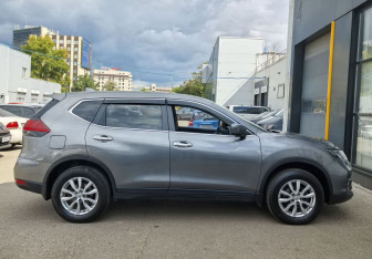 Подержанный автомобиль Nissan X-Trail 2021 года (4 фото)
