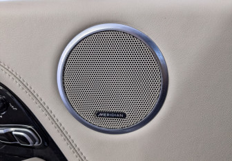 Подержанный автомобиль Land Rover Range Rover 2018 года (26 фото)