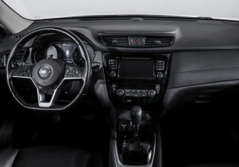 Подержанный автомобиль Nissan X-Trail 2021 года (12 фото)