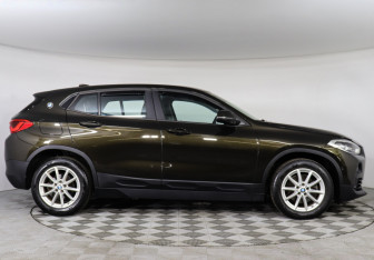 Подержанный автомобиль BMW X2 2018 года (6 фото)