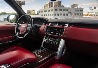 Подержанный автомобиль Land Rover Range Rover 2013 года (12 фото)