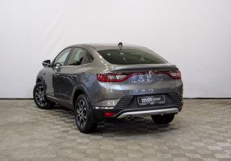 Подержанный автомобиль Renault Arkana 2021 года (7 фото)