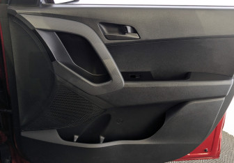 Подержанный автомобиль Hyundai Creta 2018 года (25 фото)