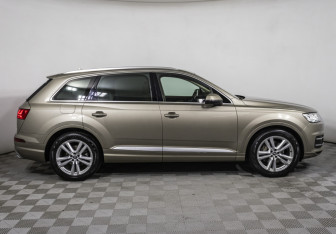 Подержанный автомобиль Audi Q7 2016 года (4 фото)